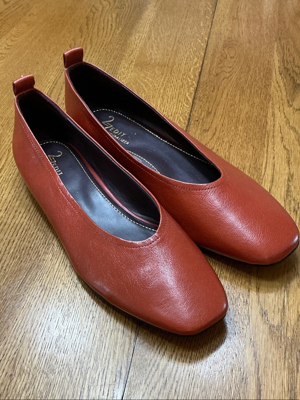 Woman’s Naturalizer 27 EDIT Carla burnt orange ballet flat. Size 8.5. New! Cute!